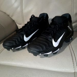 Nike Men's Alpha Menace 2 Shark Football Cleats